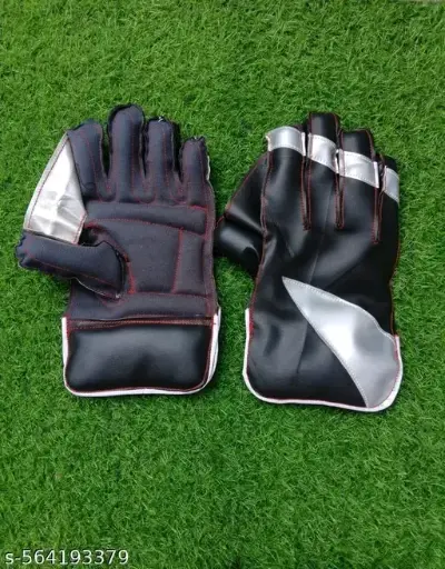 Keeping gloves for cricket 